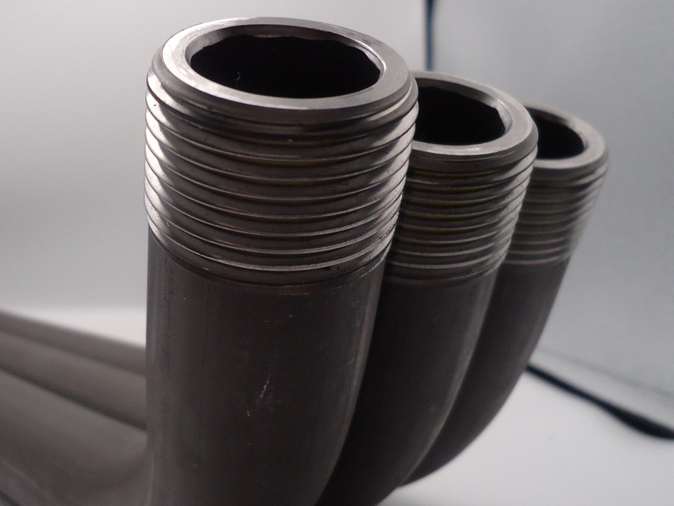 パイプ加工+ねじ加工の部材一体化