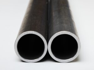 薄肉炭素鋼材　管用テーパー転造ネジ